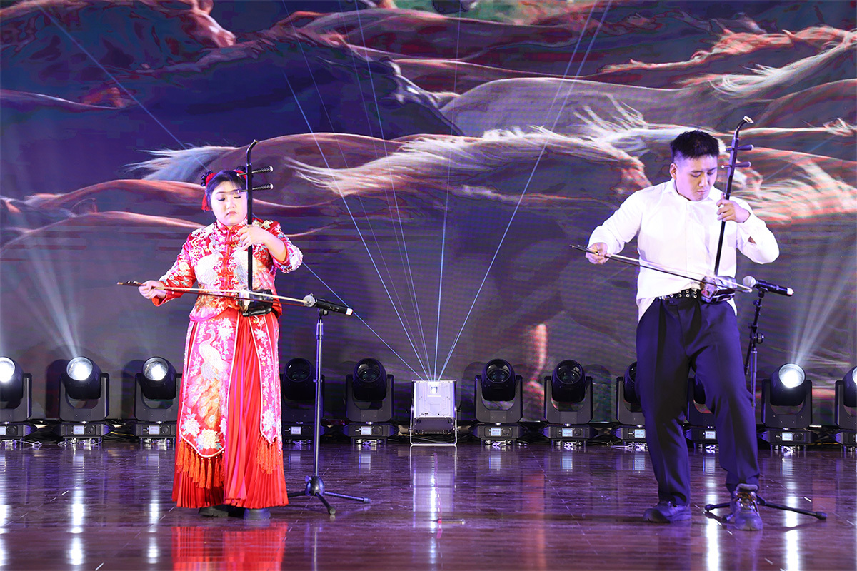 C88664AB6DBA0BF1E9494190A49_00860670_74C48.jpg?e=